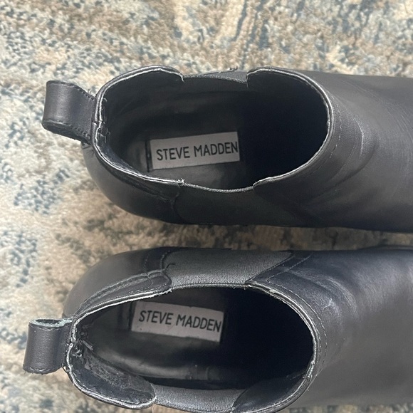 Steve Madden Dicey Ankle Boots - Picture 4 of 7